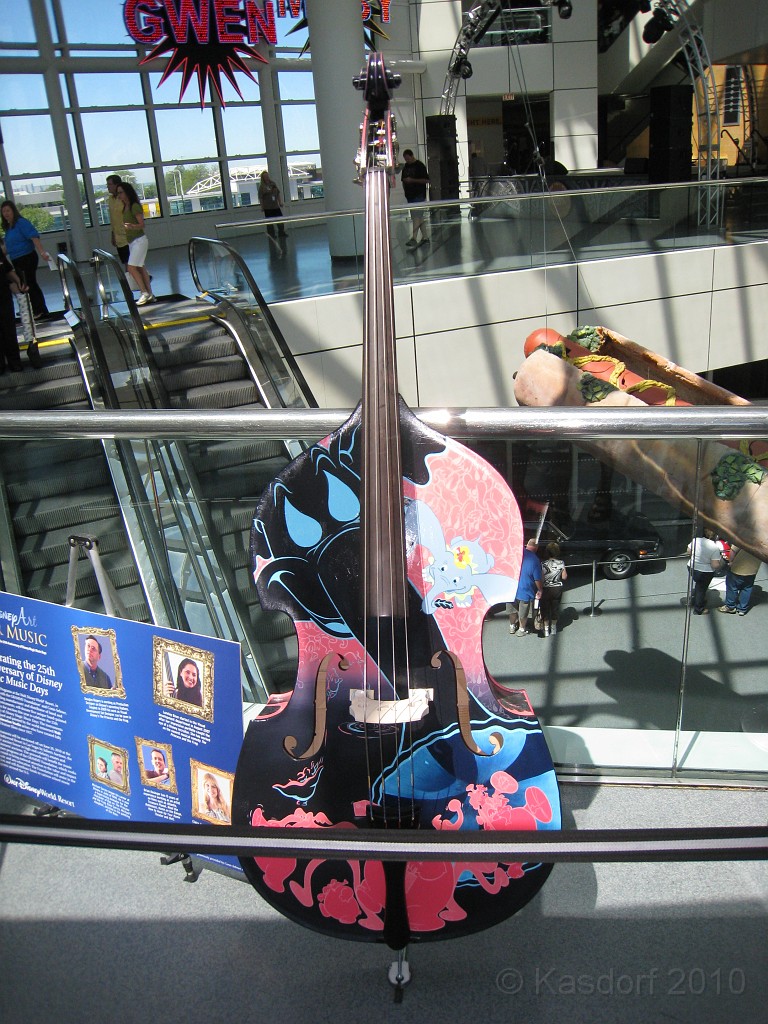 Rock n Roll Hall of Fame 2010 129.jpg - The Rock 'N Roll Hall of Fame in Cleveland Ohio. We made a day trip visit May 30, 2010. Bigger than I expected, with lots to see.